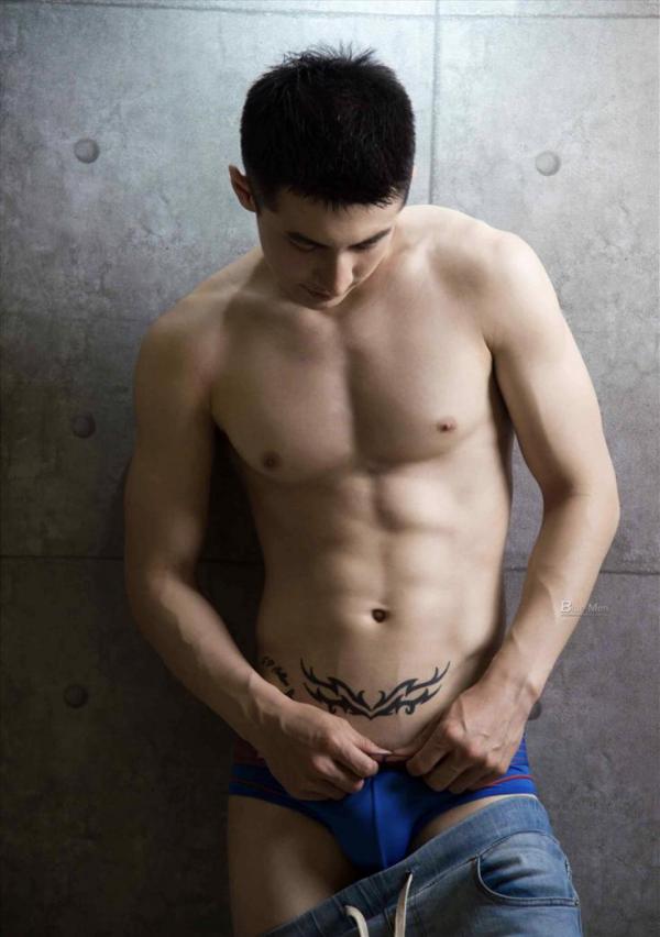 VIRILE-No.02-ebook--bts-video